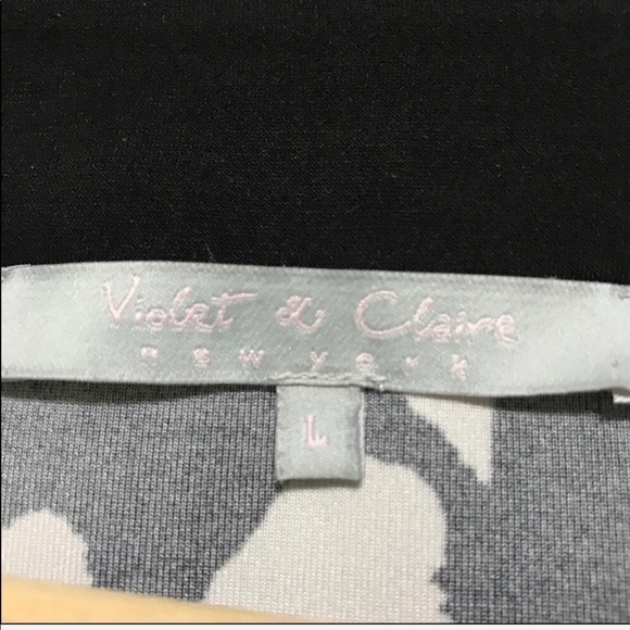 Violet & Claire abstract print bell sleeve top size large - Picture 5 of 7